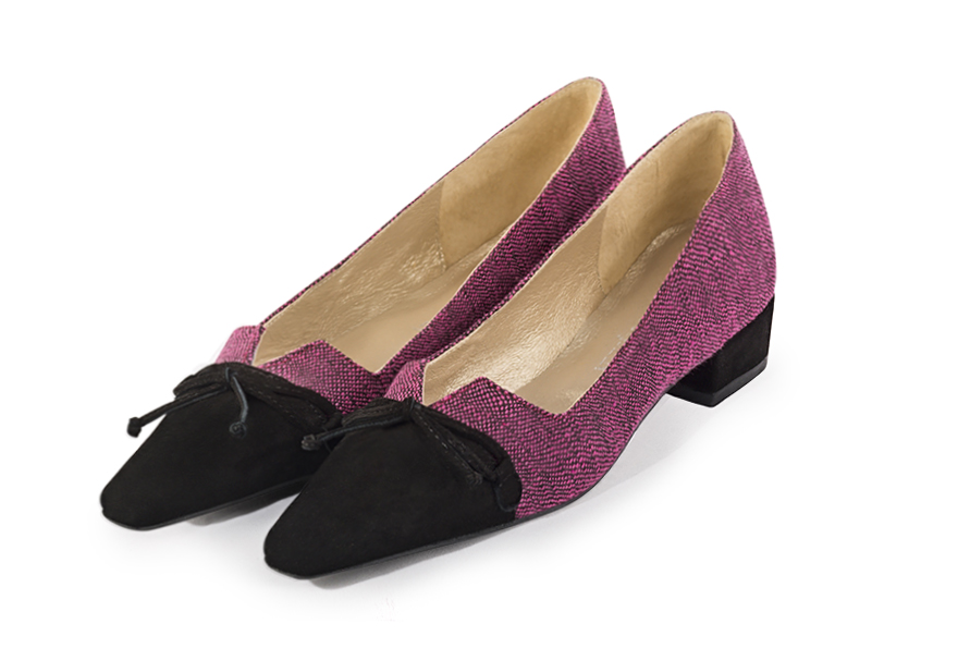 Matt black and fuschia pink women's dress pumps, with a knot on the front. Tapered toe. Low block heels. Front view - Florence KOOIJMAN